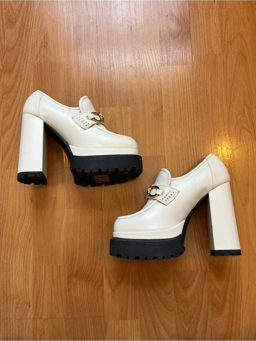 Forever 21 white leather platform shoes